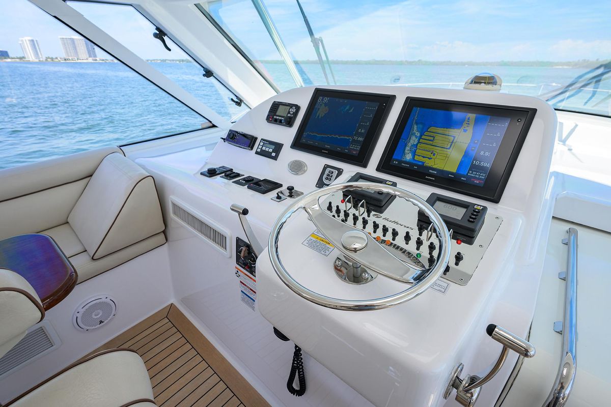 2015 Hatteras 45 