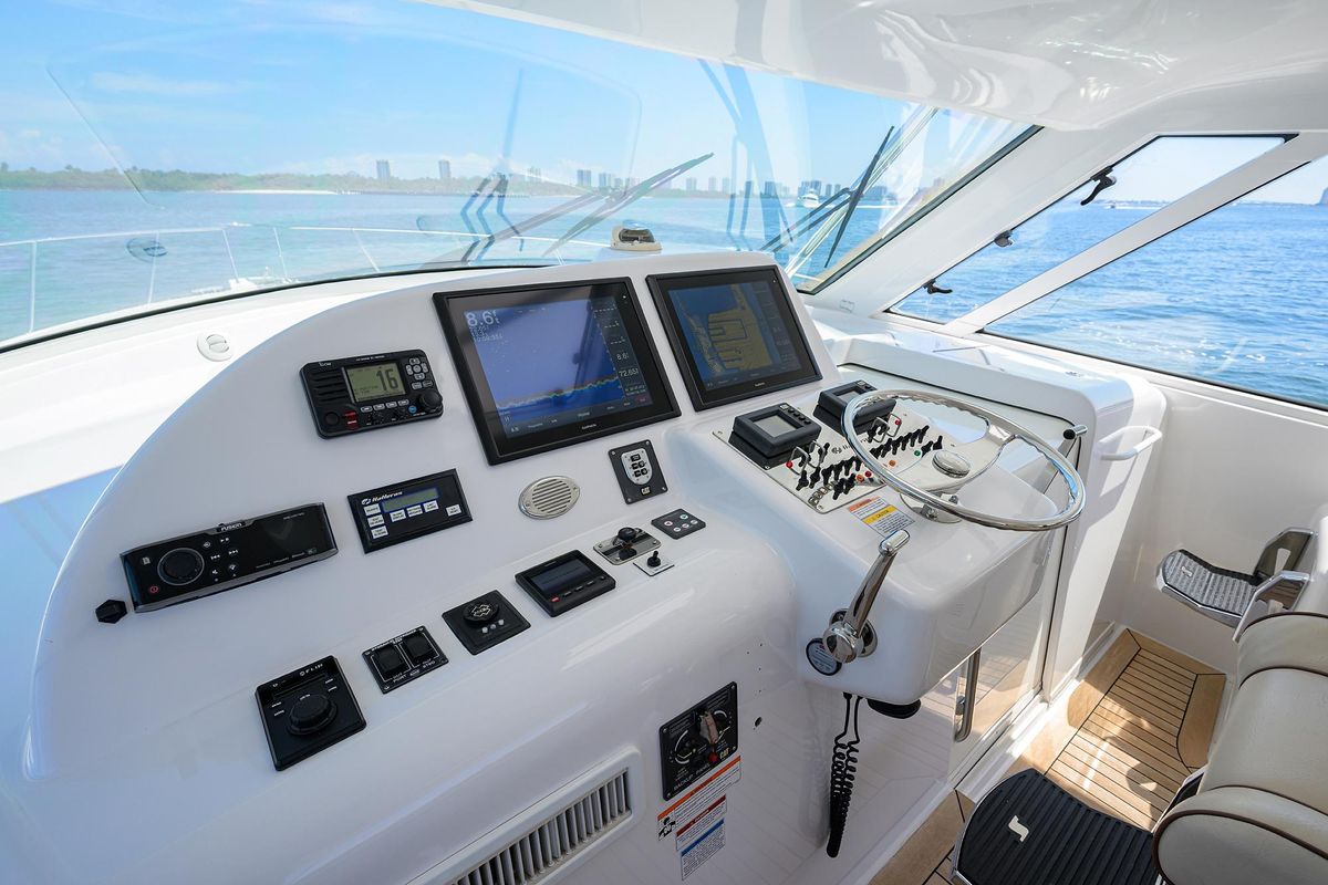 2015 Hatteras 45 