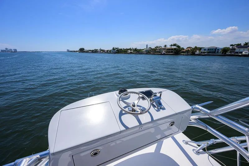 Sola Mia Yacht Photos Pics Hatteras 45 Express Sola Mia - Tower