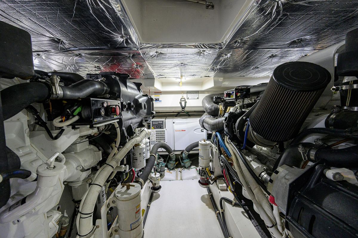 2015 Hatteras 45 