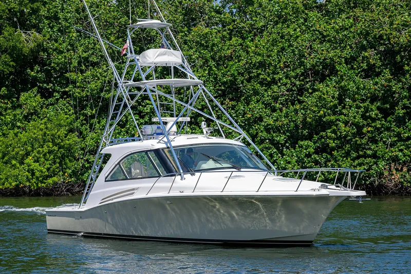 Sola Mia Yacht Photos Pics Hatteras 45 Express Sola Mia - Profile