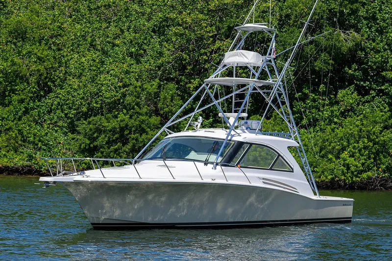 Sola Mia Yacht Photos Pics Hatteras 45 Express Sola Mia - Profile