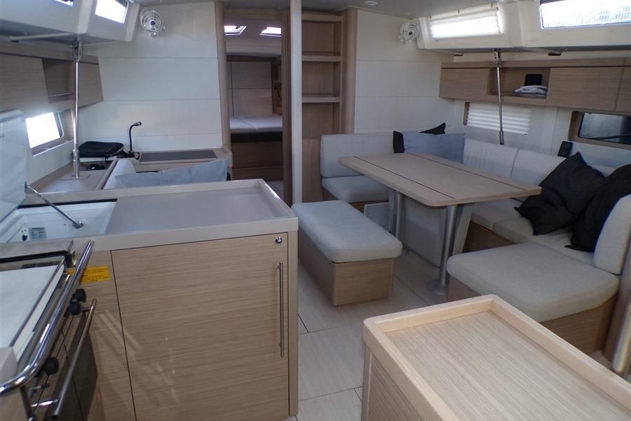 2025 Beneteau 47 