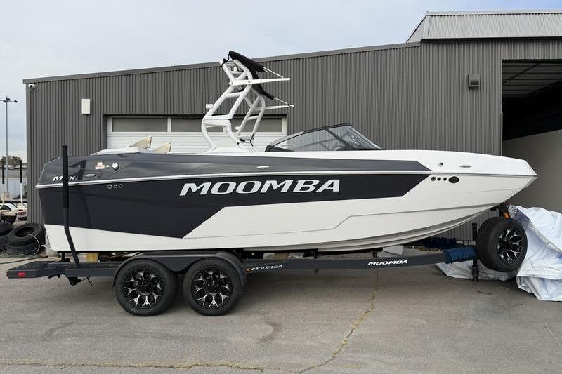 Moomba Max
