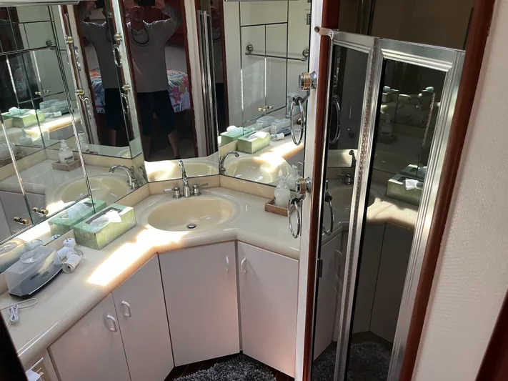 Tashtego Yacht Photos Pics 