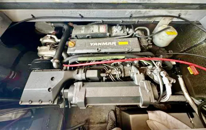 Merci Poulet Yacht Photos Pics 