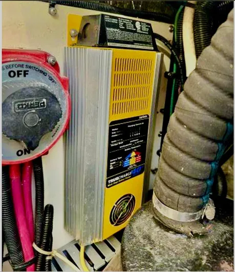 Merci Poulet Yacht Photos Pics 