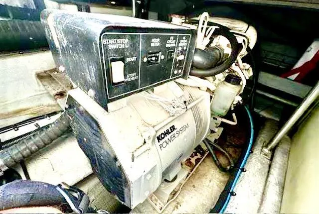 Merci Poulet Yacht Photos Pics 