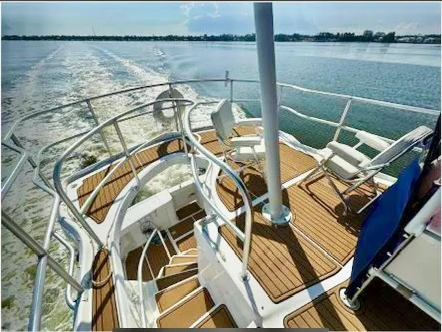 Merci Poulet Yacht Photos Pics 