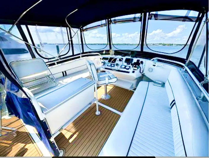 Merci Poulet Yacht Photos Pics 