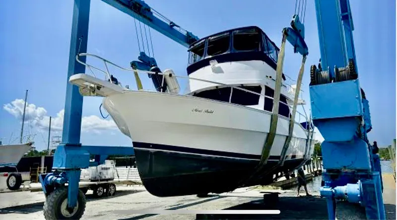 Merci Poulet Yacht Photos Pics 