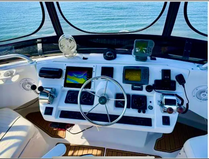 Merci Poulet Yacht Photos Pics 