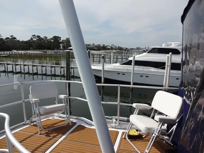 Merci Poulet Yacht Photos Pics 