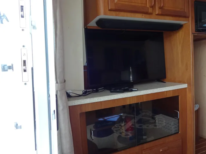 Merci Poulet Yacht Photos Pics 