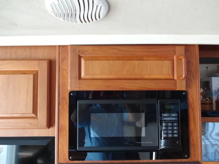 Merci Poulet Yacht Photos Pics 