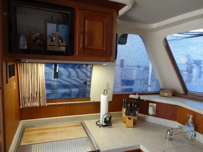 Merci Poulet Yacht Photos Pics 