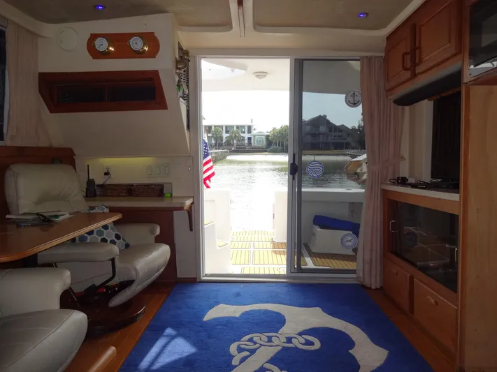 Merci Poulet Yacht Photos Pics 