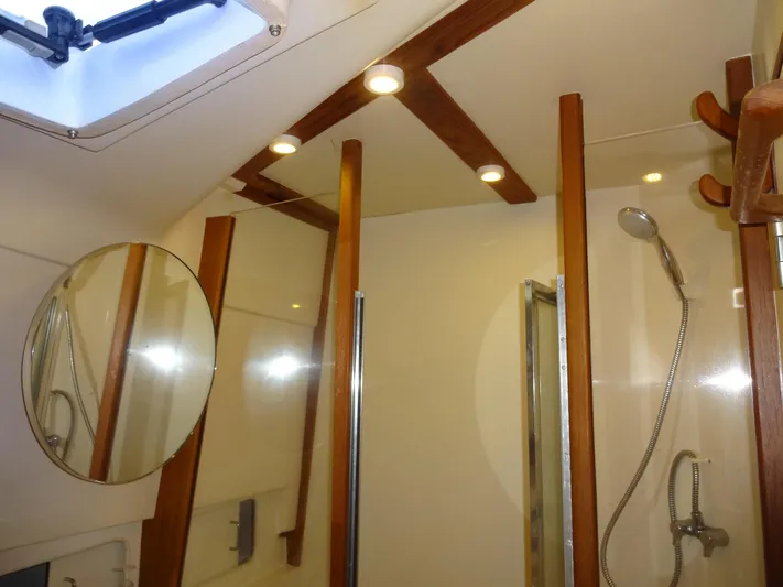 Merci Poulet Yacht Photos Pics 