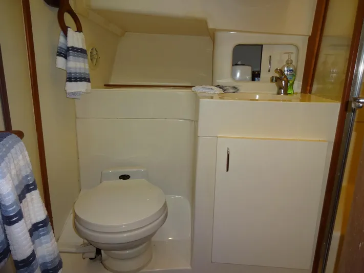 Merci Poulet Yacht Photos Pics 