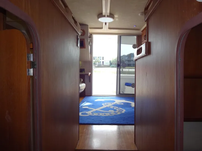 Merci Poulet Yacht Photos Pics 