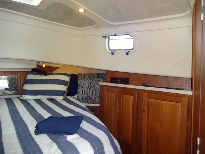 Merci Poulet Yacht Photos Pics 