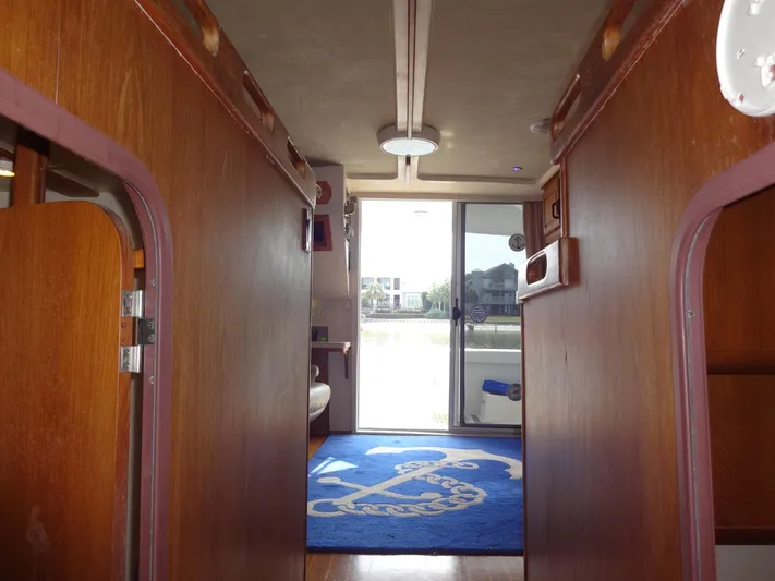 Merci Poulet Yacht Photos Pics 