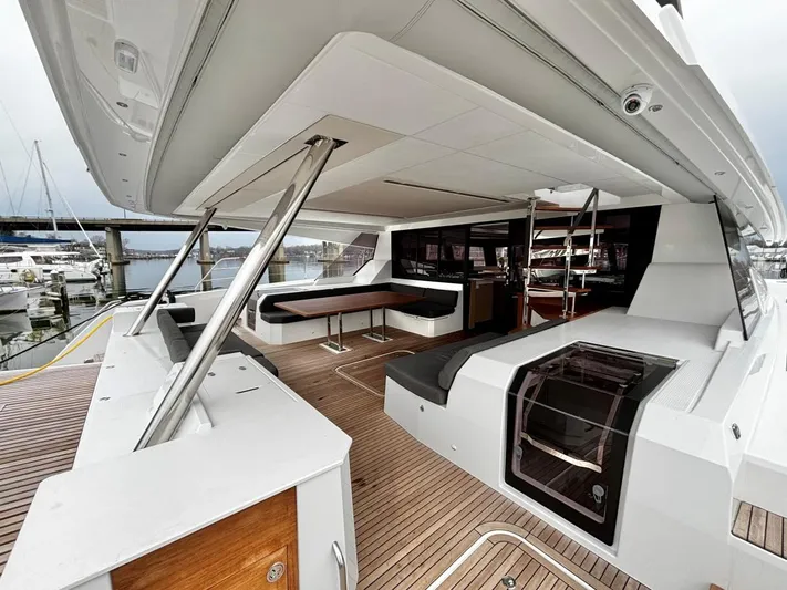 Therapy Yacht Photos Pics 