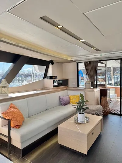 Therapy Yacht Photos Pics 