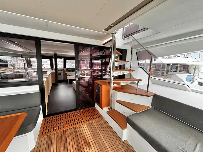 Therapy Yacht Photos Pics 