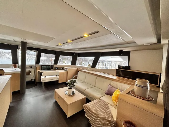 Therapy Yacht Photos Pics 