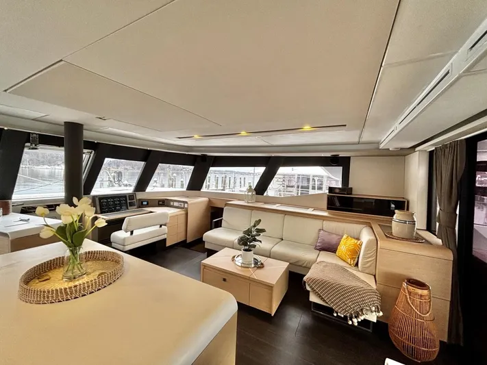 Therapy Yacht Photos Pics 