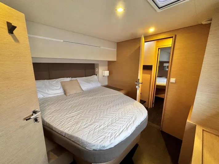 Therapy Yacht Photos Pics 