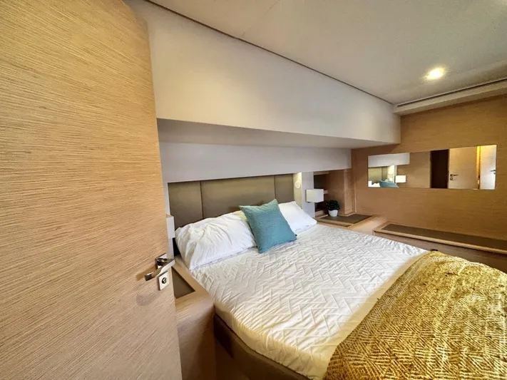 Therapy Yacht Photos Pics 