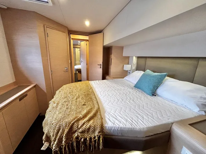 Therapy Yacht Photos Pics 