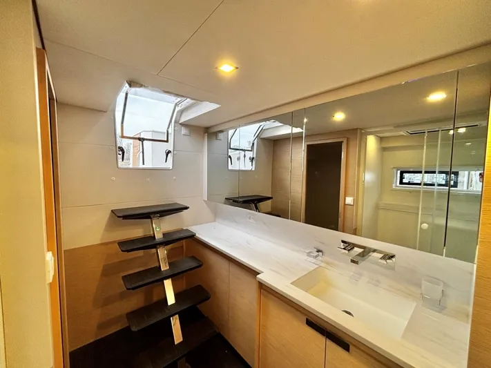 Therapy Yacht Photos Pics 