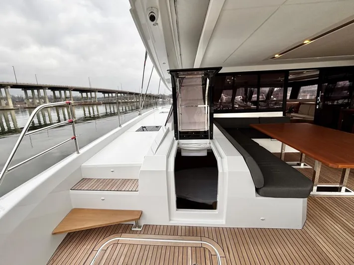 Therapy Yacht Photos Pics 