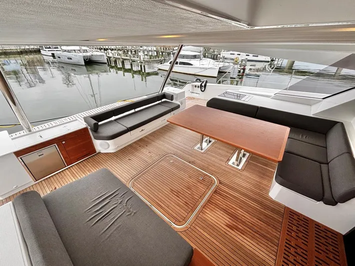 Therapy Yacht Photos Pics 