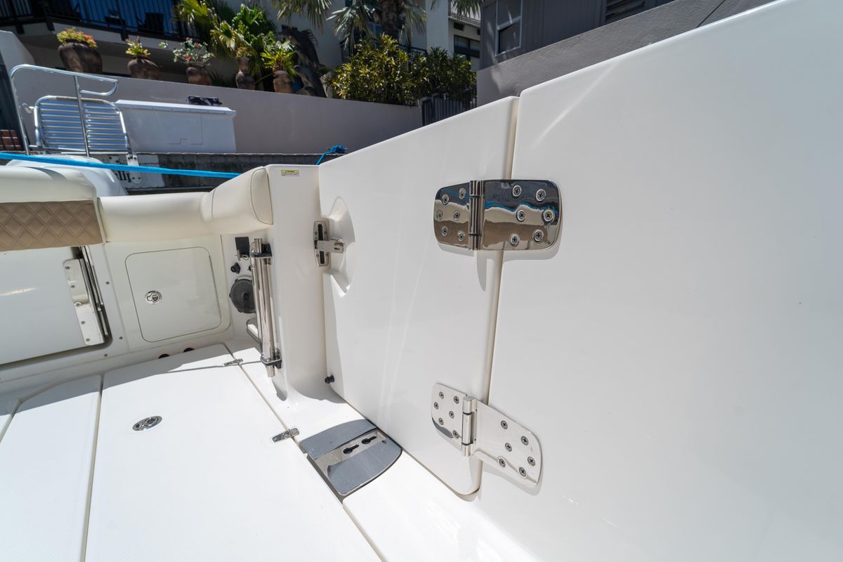 2017 Boston Whaler 42 