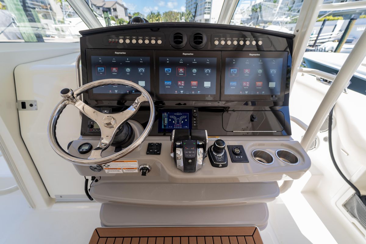 2017 Boston Whaler 42 