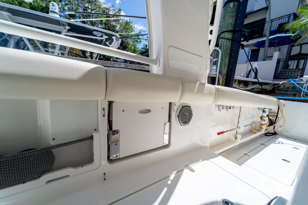 2017 Boston Whaler 42 