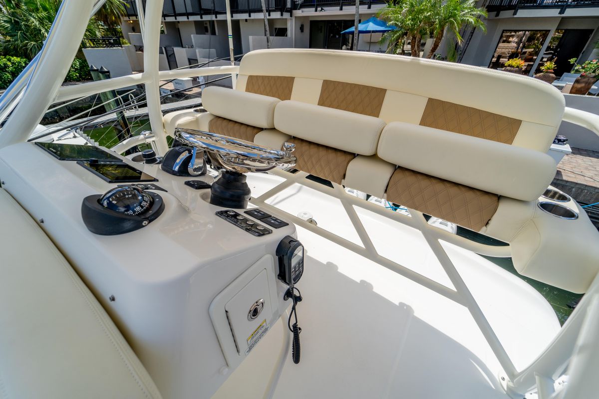 2017 Boston Whaler 42 