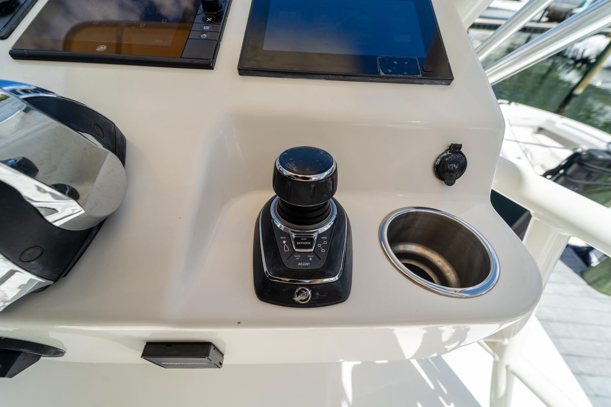 2017 Boston Whaler 42 