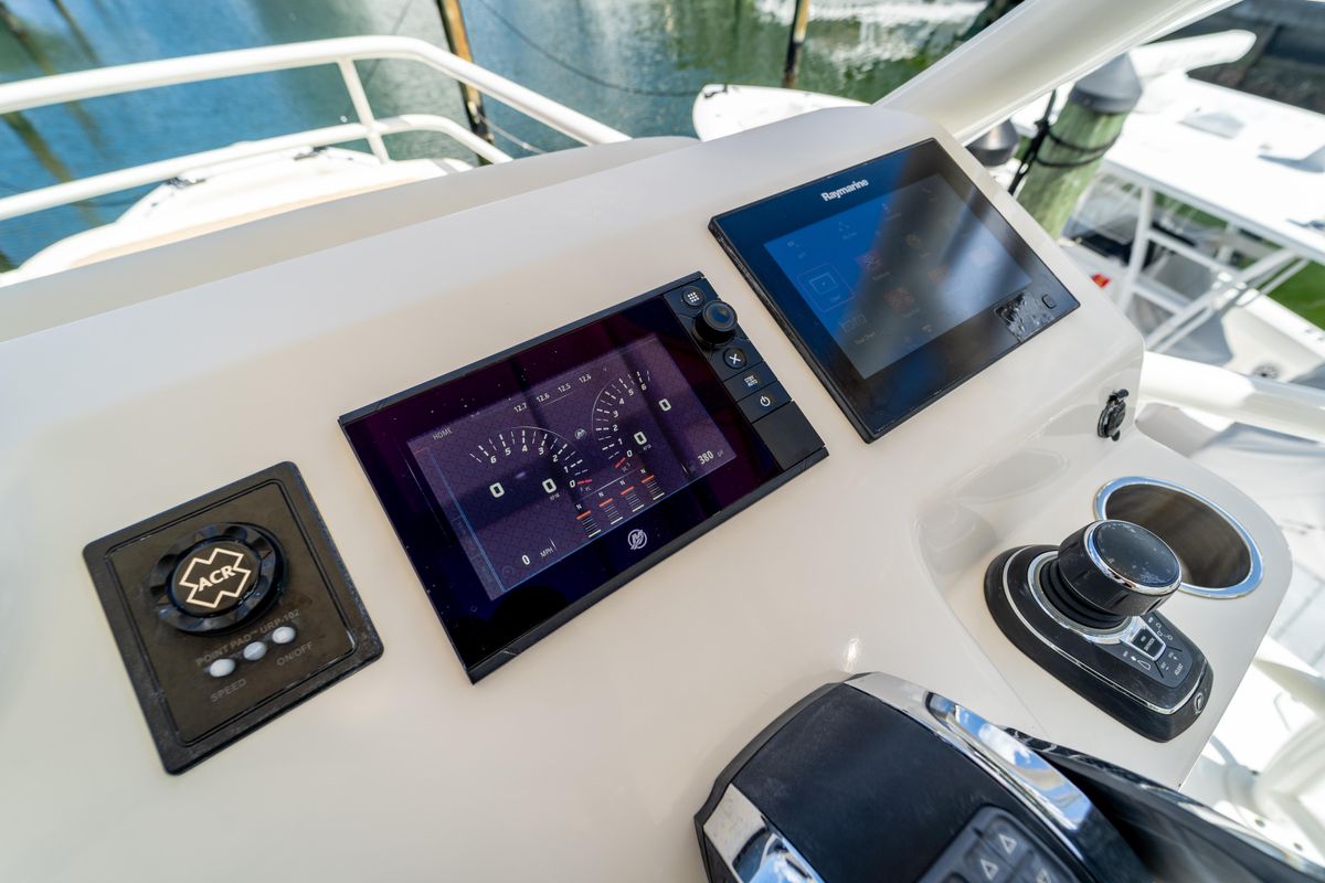 2017 Boston Whaler 42 