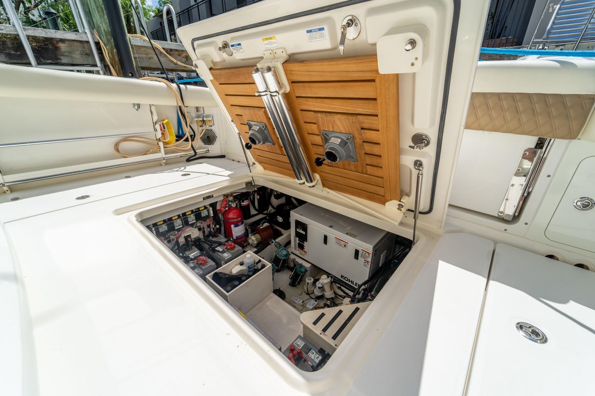 2017 Boston Whaler 42 