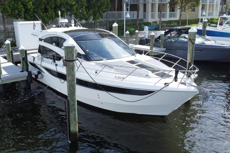 Chemistry Yacht Photos Pics 