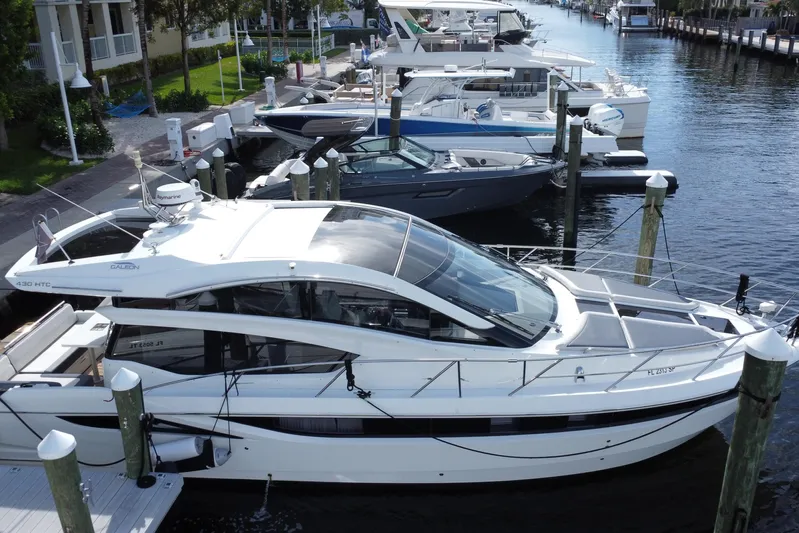 Chemistry Yacht Photos Pics 