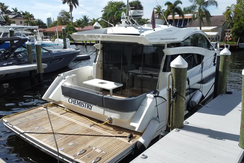 Chemistry Yacht Photos Pics 