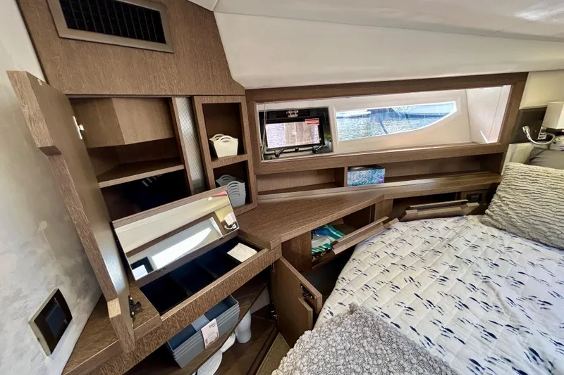 Chemistry Yacht Photos Pics 