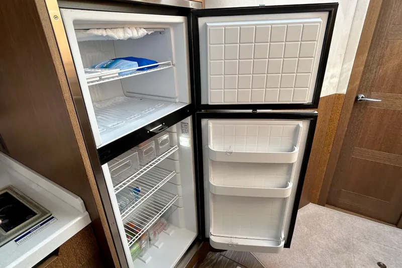 Chemistry Yacht Photos Pics 