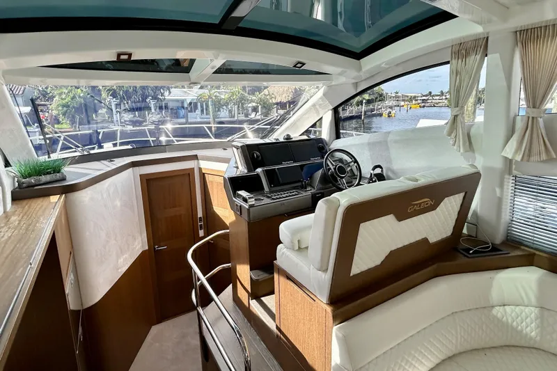 Chemistry Yacht Photos Pics 